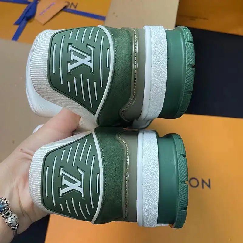 Fashionrepsfam ru LV Shoes 2311PZ0068