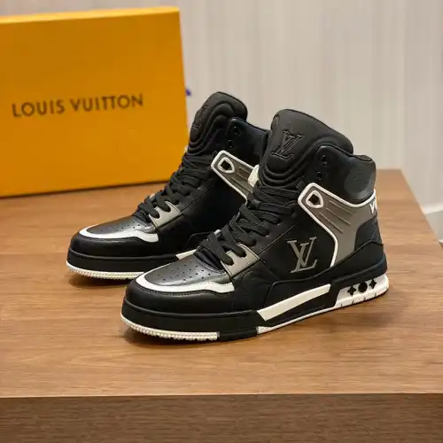 LV Shoes 2311PZ0092