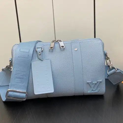 Fashionrepsfam ru LV Bags 2311YA0149