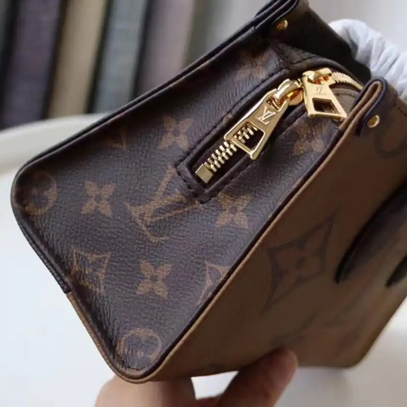 LV Bag 2312HT0007