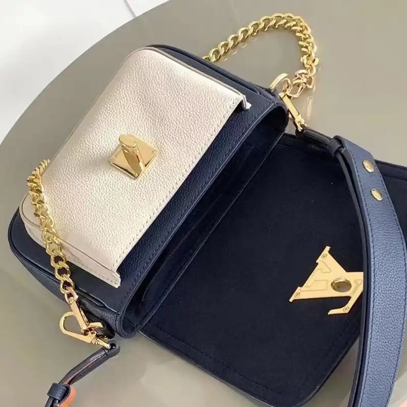 LV Bag 2312HT0008