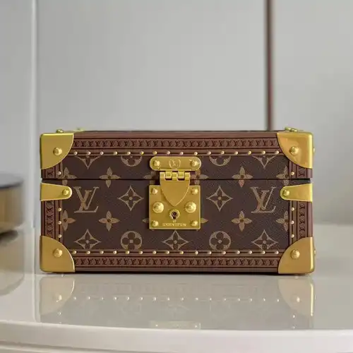 LV Bag 2312HT0010