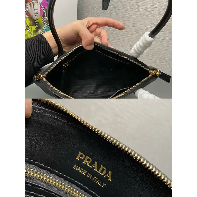 Prada Bags 2401YA0003