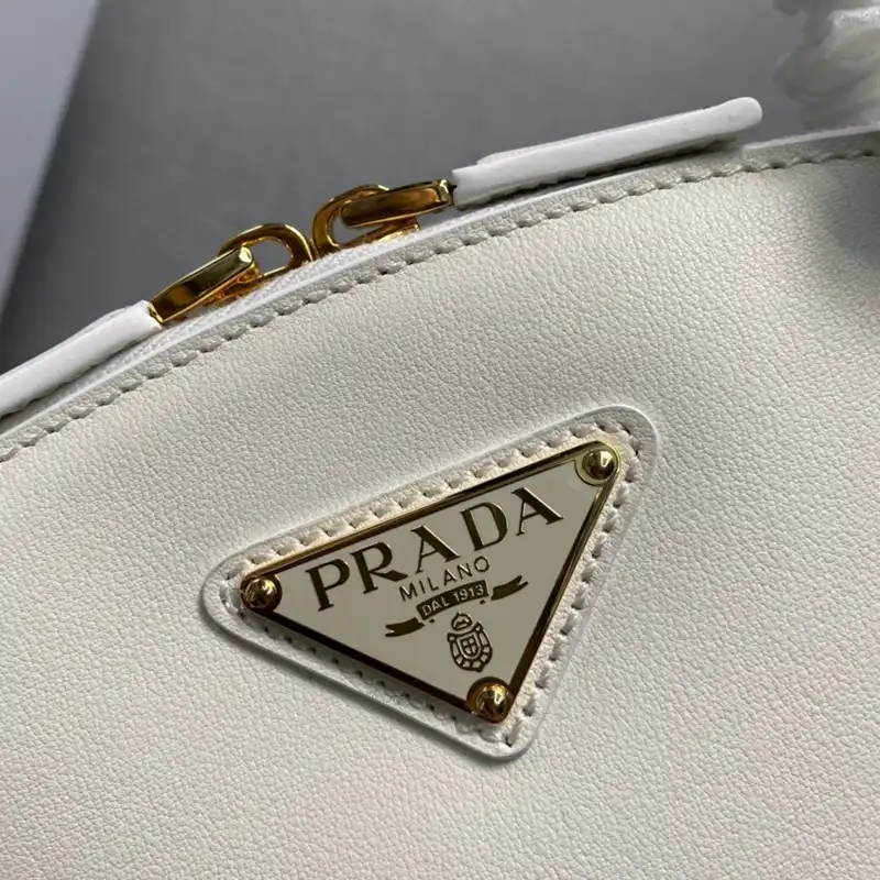 Prada Bags 2401YA0004