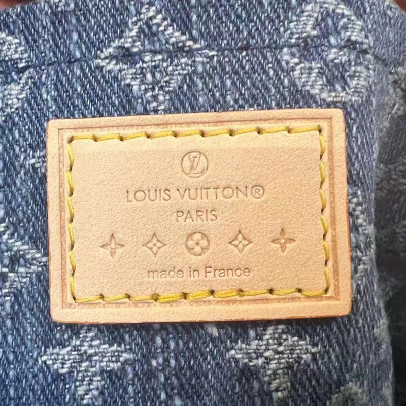 FASH LOUIS VUITTON Bag 2402HT0008