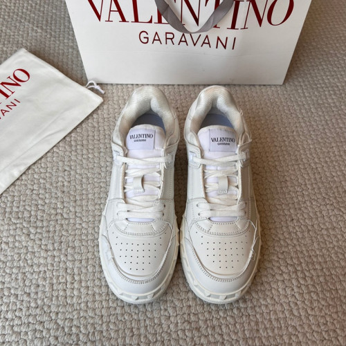 FASH Valentino Shoes 2402PZ0005