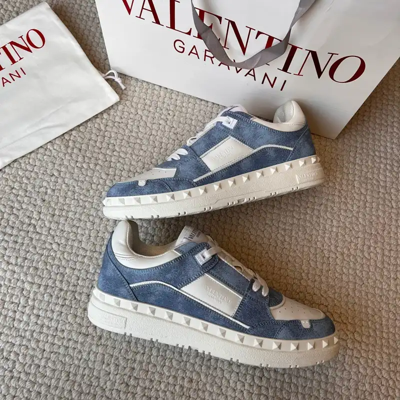 Fashionrep Valentino Shoes 2402PZ0008