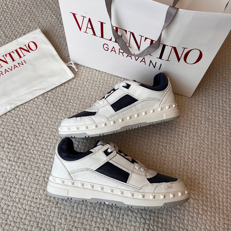 FASH Valentino Shoes 2402PZ0010