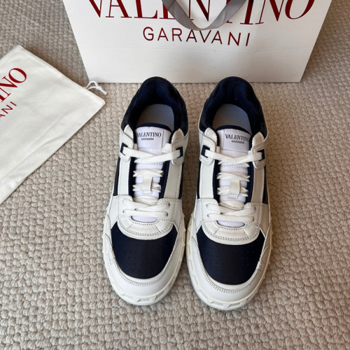 FASH Valentino Shoes 2402PZ0010