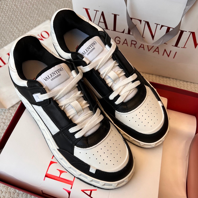 FASH Valentino Shoes 2402PZ0011