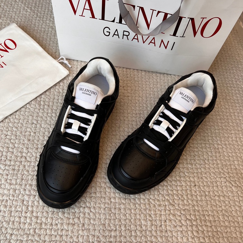 FASH Valentino Shoes 2402PZ0012