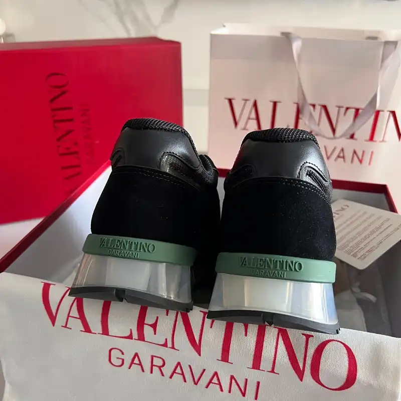 Fashionrepsfam ru Valentino Shoes 2402PZ0014