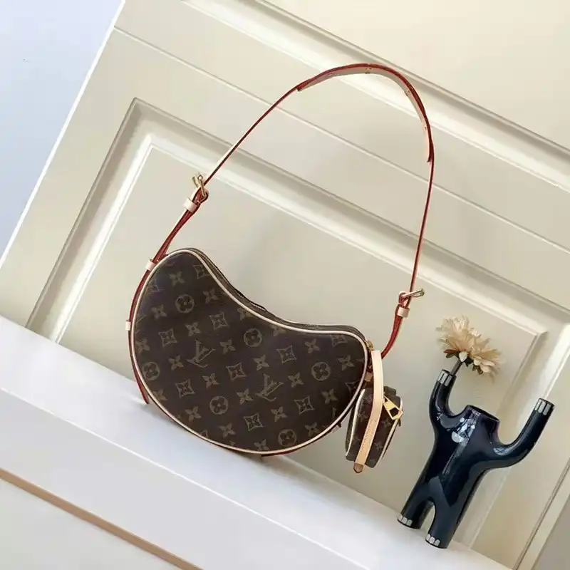 LV Bag 2403HT0007