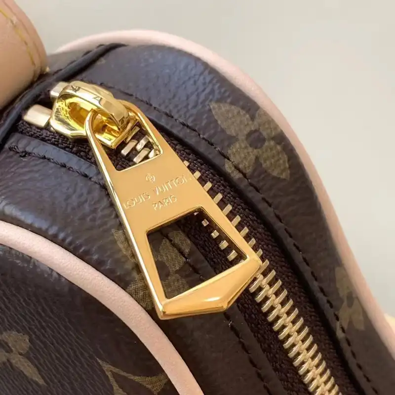 LV Bag 2403HT0007