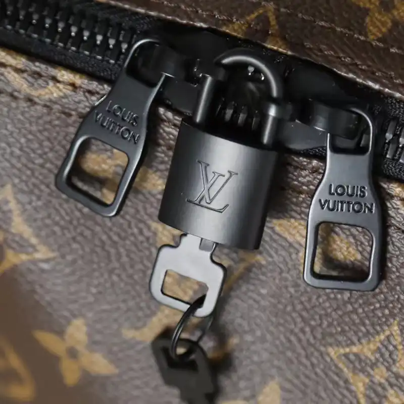 LV Bag 2403HT0014