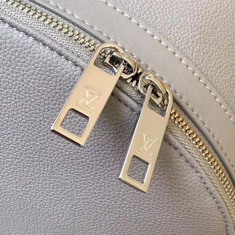 LV Bag 2403HT0015