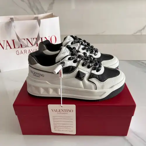 Fashionrep Valentino Shoes 2403PZ0029