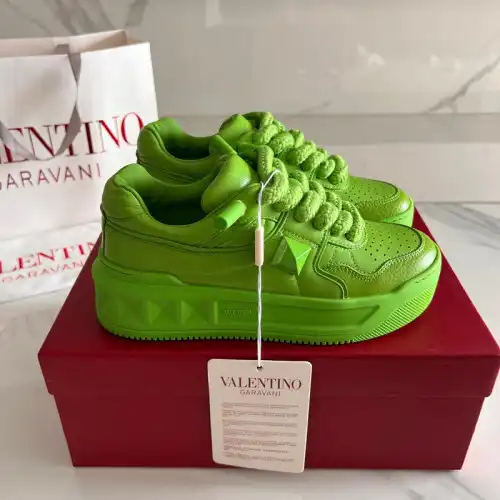 Valentino Shoes 2403PZ0031