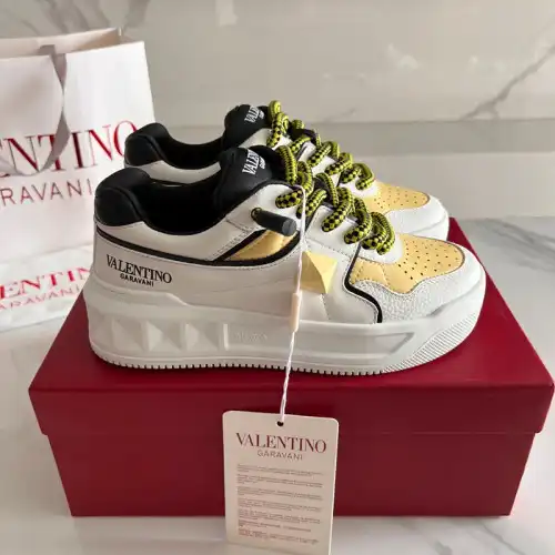 Fashionrep Valentino Shoes 2403PZ0032