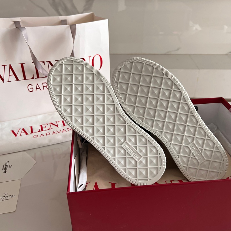 FASH Valentino Shoes 2403PZ0032