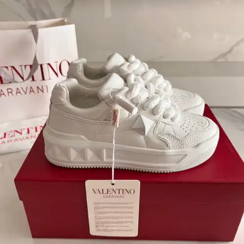 Valentino Shoes 2403PZ0033