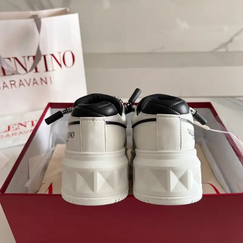 Fashionrep Valentino Shoes 2403PZ0034