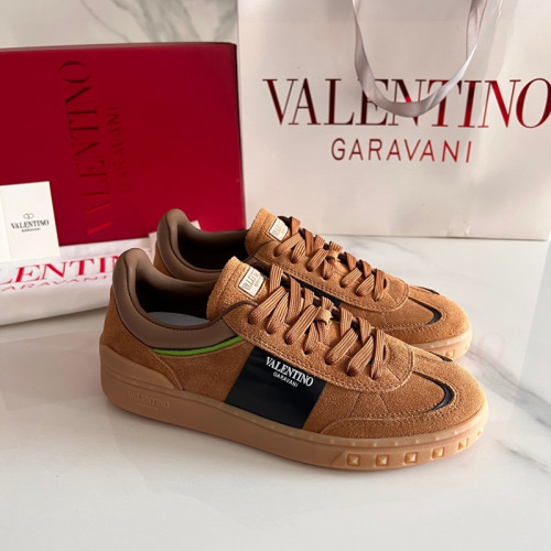 FASH Valentino Shoes 2403PZ0036