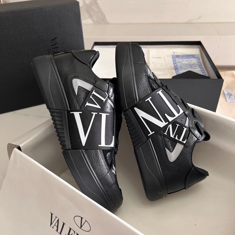 FASH Valentino Shoes 2403PZ0046