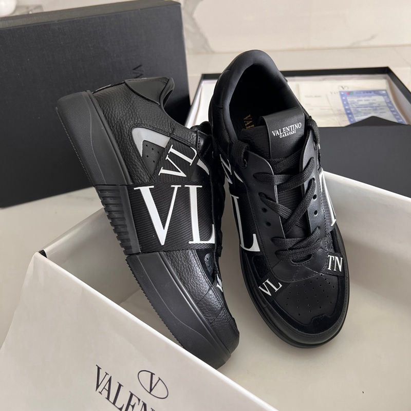 FASH Valentino Shoes 2403PZ0046