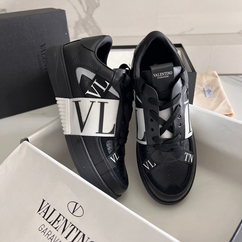 FASH Valentino Shoes 2403PZ0047