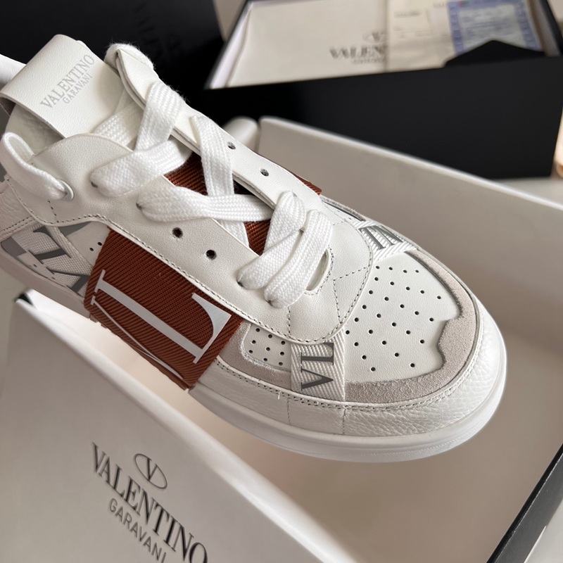 FASH Valentino Shoes 2403PZ0050