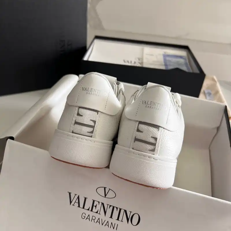 Valentino Shoes 2403PZ0050