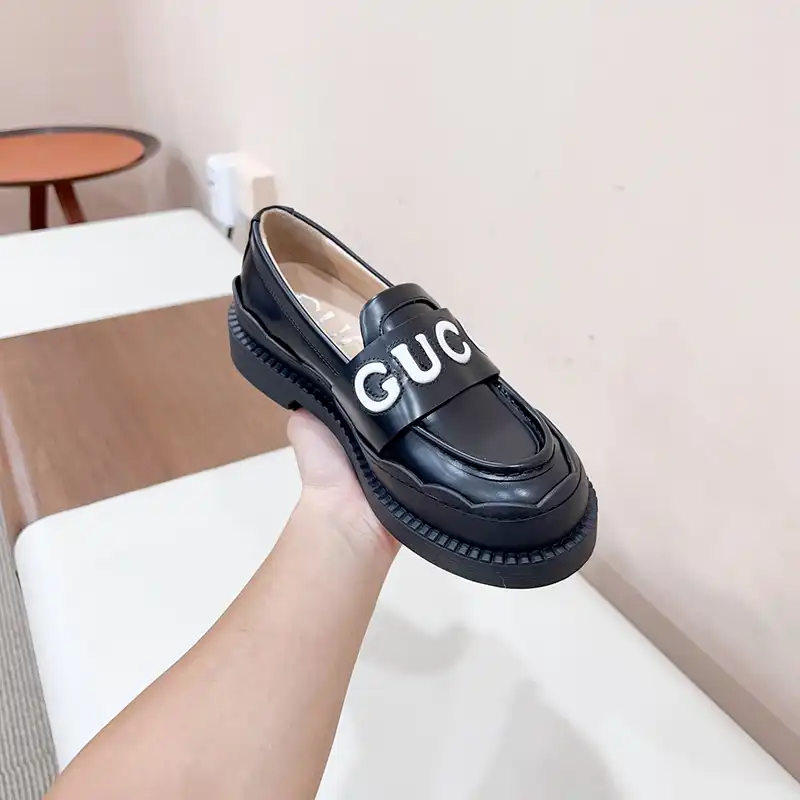 Cheap Gucci Shoes 2403PZ0151