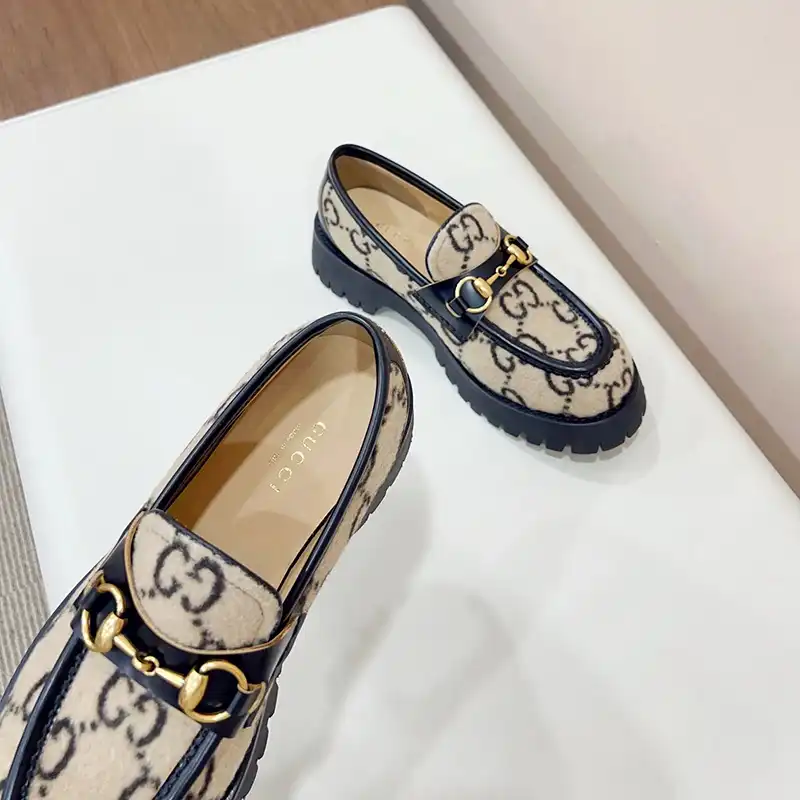 Cheap Gucci Shoes 2403PZ0160