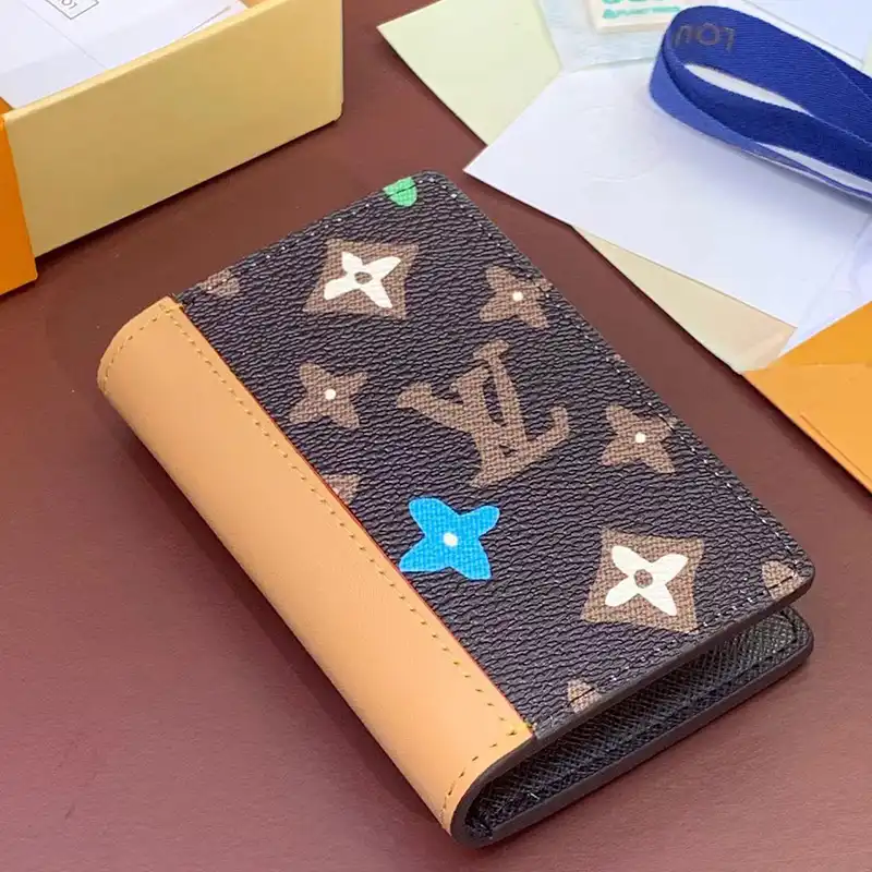 LV Bag 2404HT0004