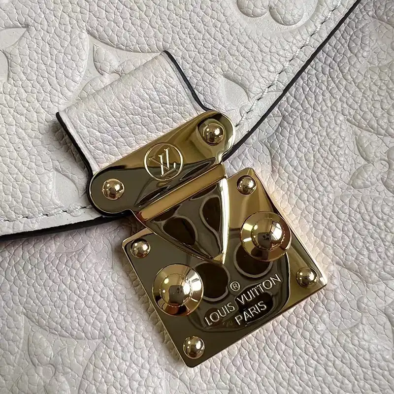 LV Bag 2404HT0006