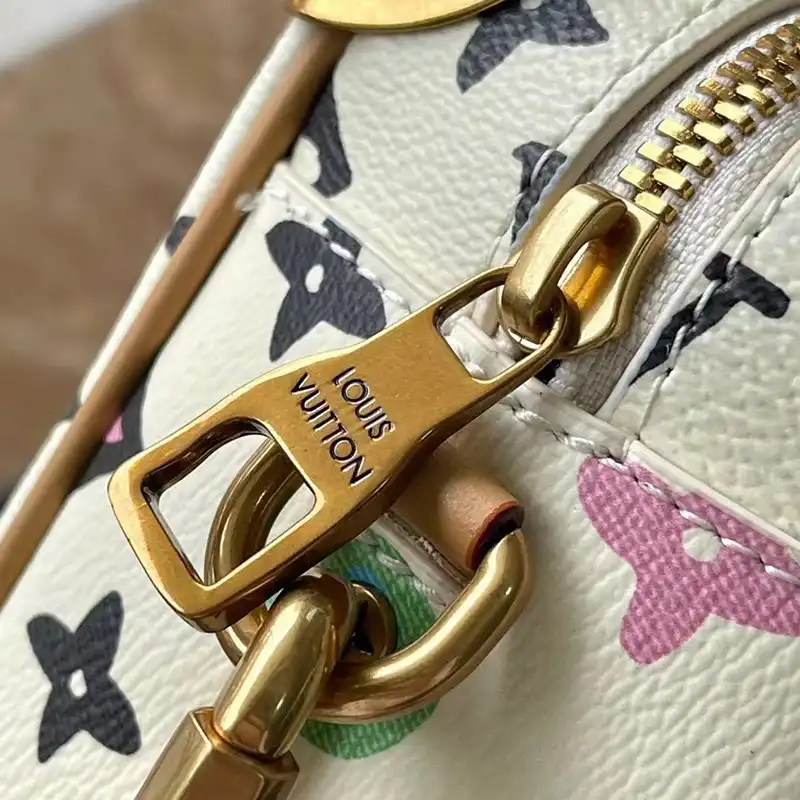 LV Bag 2404HT0009