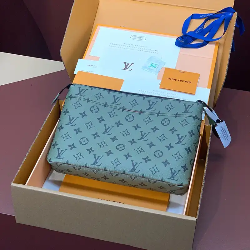 Official FashionRep LV Bags 2404YA0031