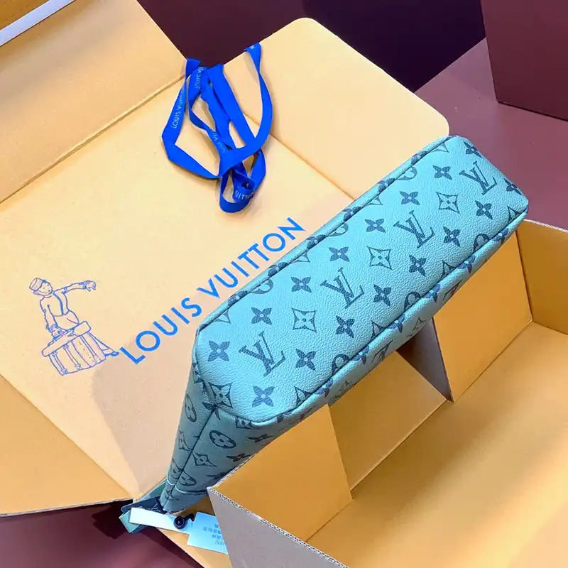 Official FashionRep LV Bags 2404YA0031