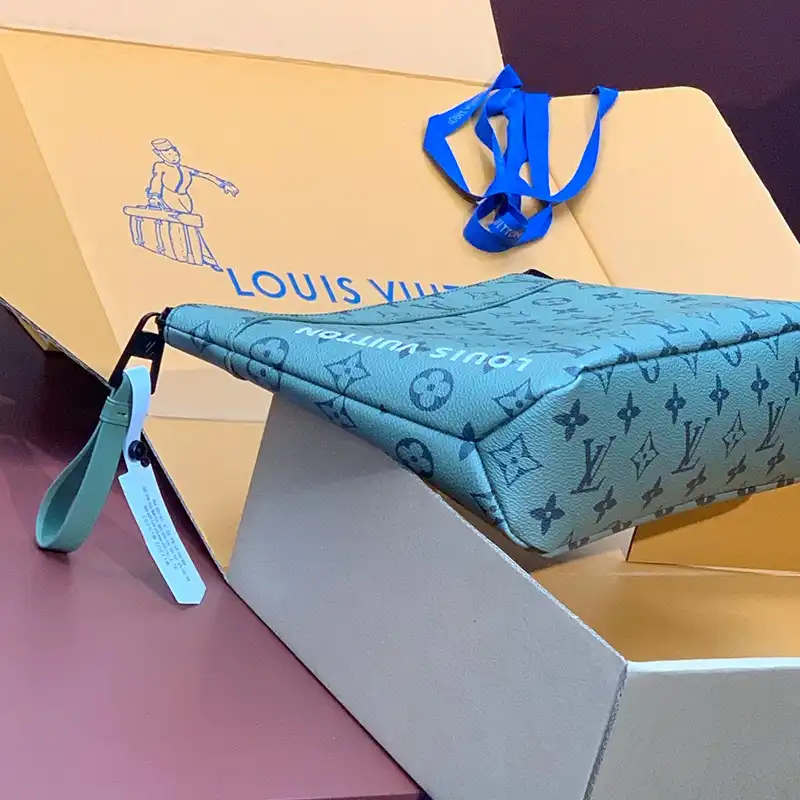 Official FashionRep LV Bags 2404YA0031