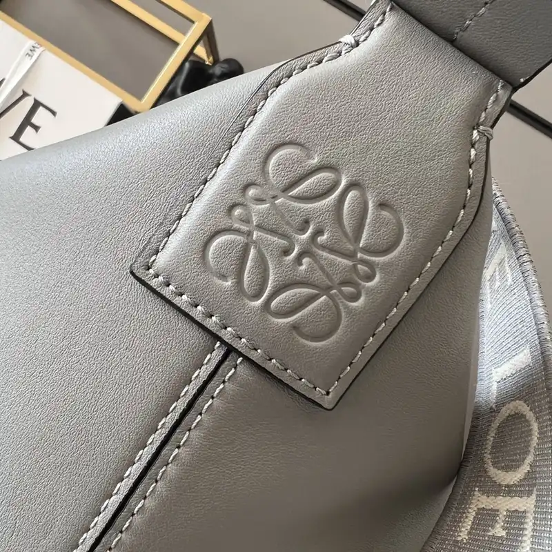 Loewe Bags 2404YA0079