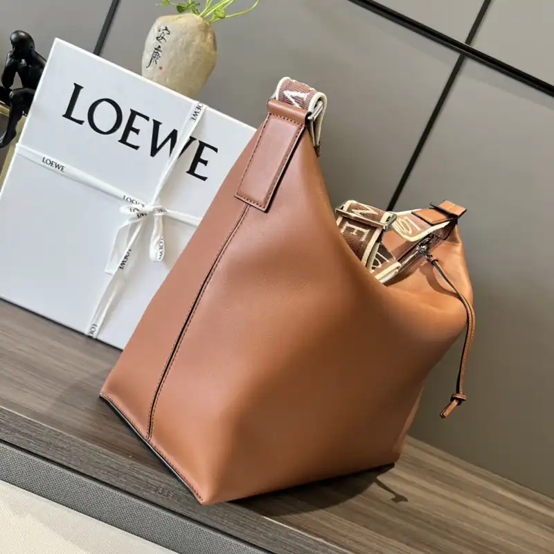 Loewe Bags 2404YA0081