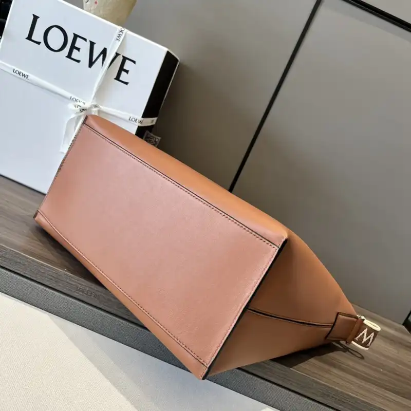 Loewe Bags 2404YA0081