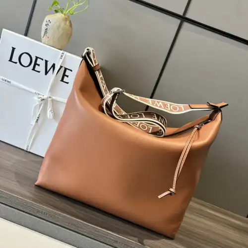 Loewe Bags 2404YA0081