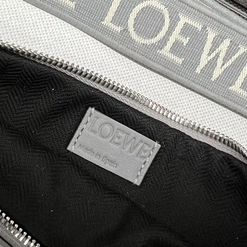 Loewe Bags 2404YA0086