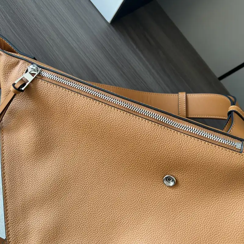 Fashionrep Loewe Bags 2404YA0090