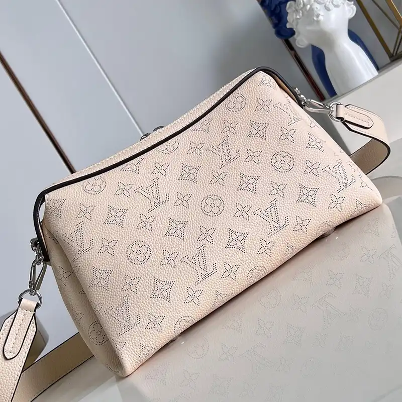 Fashionrepsfam ru LV Bags 2404YA0188