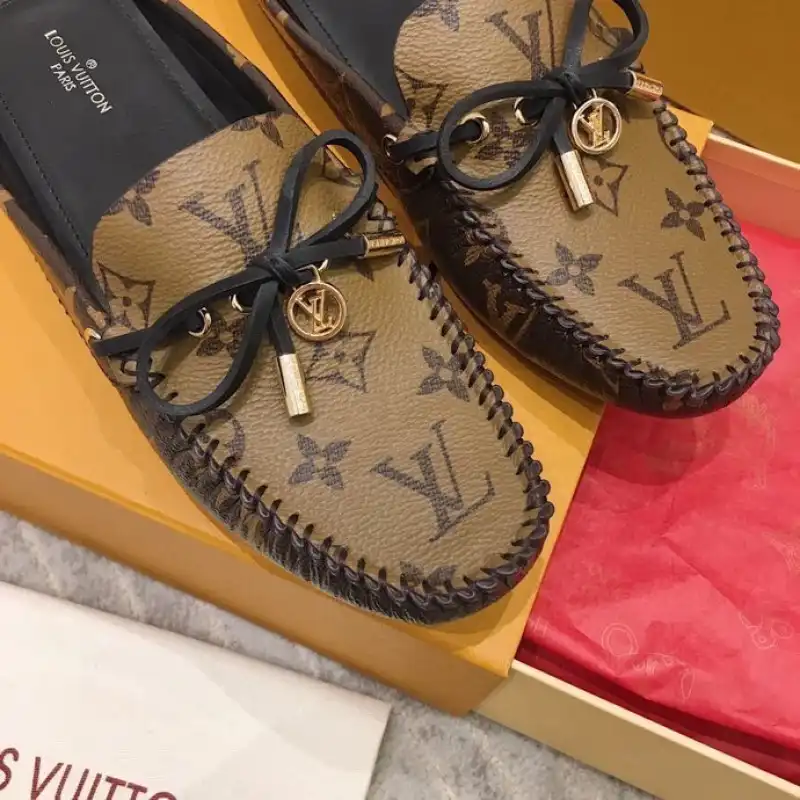 LV Shoes 2405SH0006