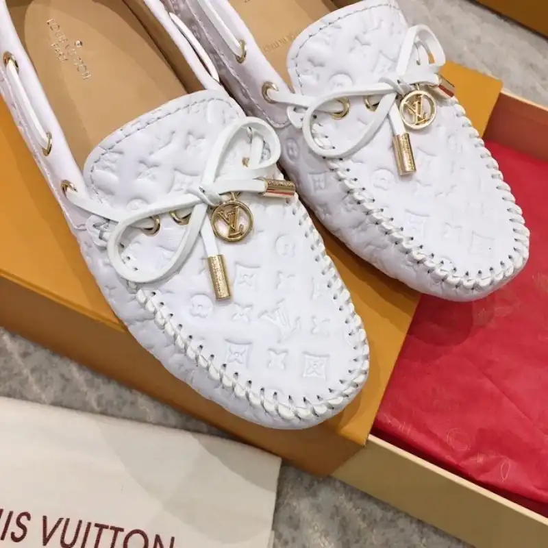 Official FashionRep LV Shoes 2405SH0008