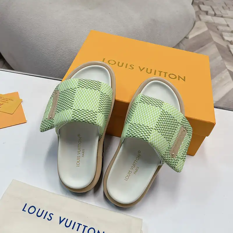 LV Shoes 2405SH0021